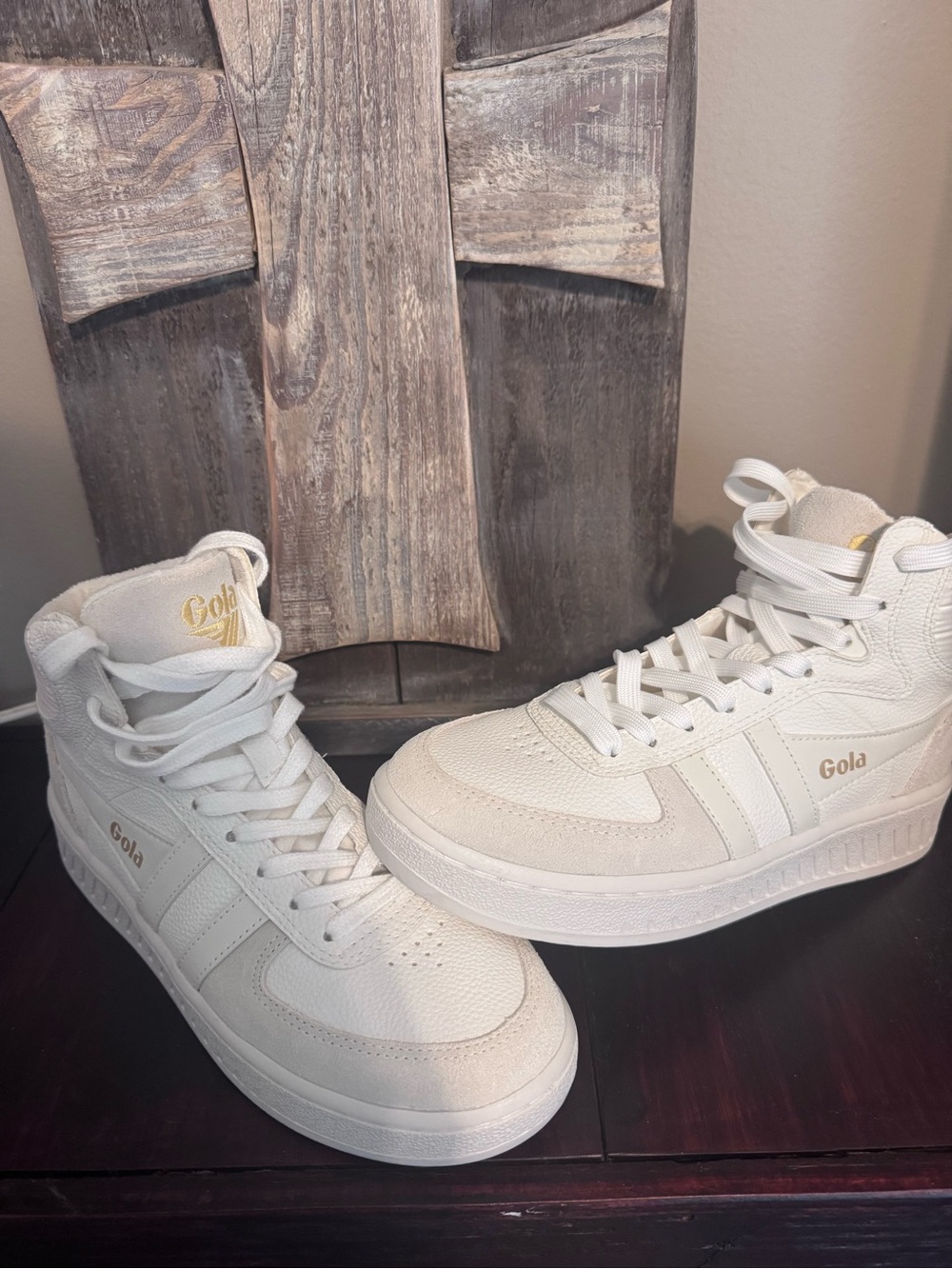 Gola Baseline Savanna Trident Women’s White High Top Sneakers Size 7.5